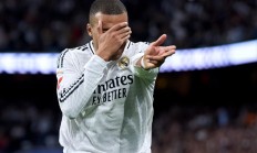 三亿体育体育课程-阿拉维斯门将受伤暂缺，球队面临困境