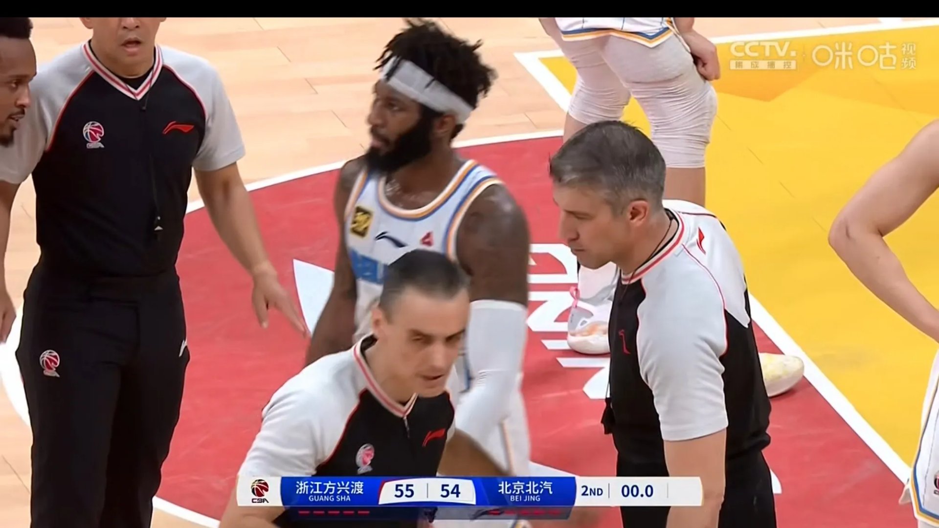 包含爵士交手篮网，看点在康利对保罗的词条