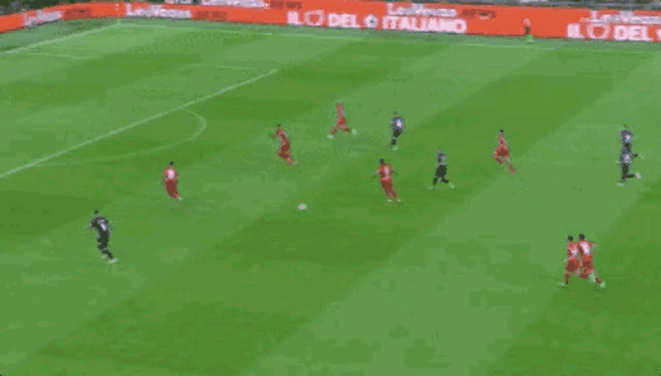 意甲新星梅开二度，助球队逆转战局