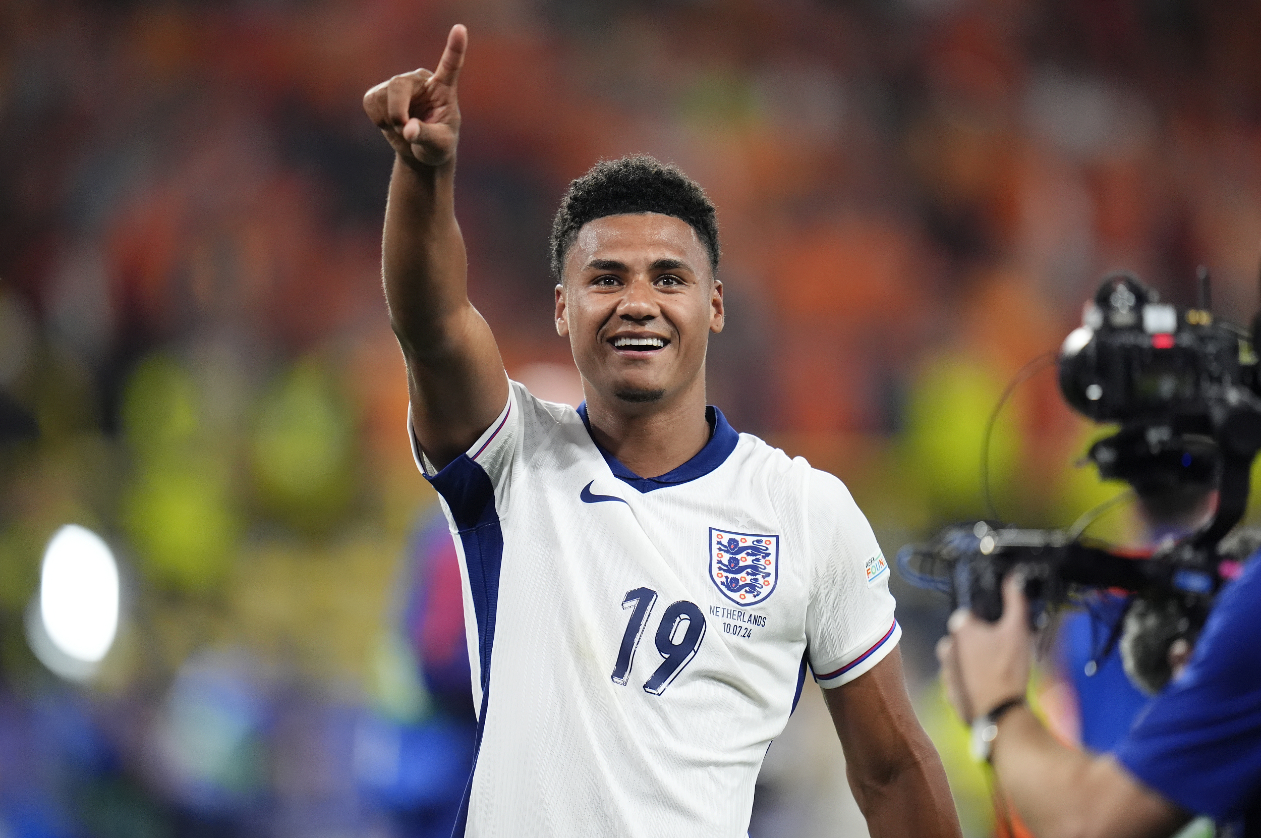 英格兰赢得四强资格，迎来冲击冠军机会的简单介绍