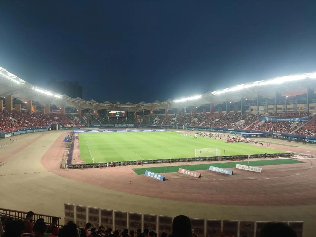 山东鲁能小胜河南建业，积分榜上升至第四位