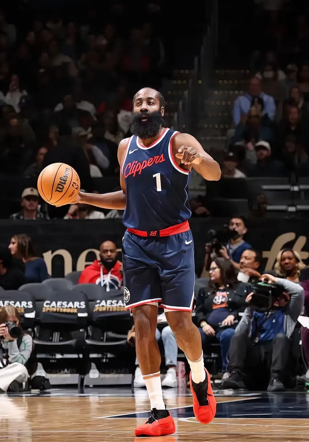 火箭胜开拓者，哈登砍下35分