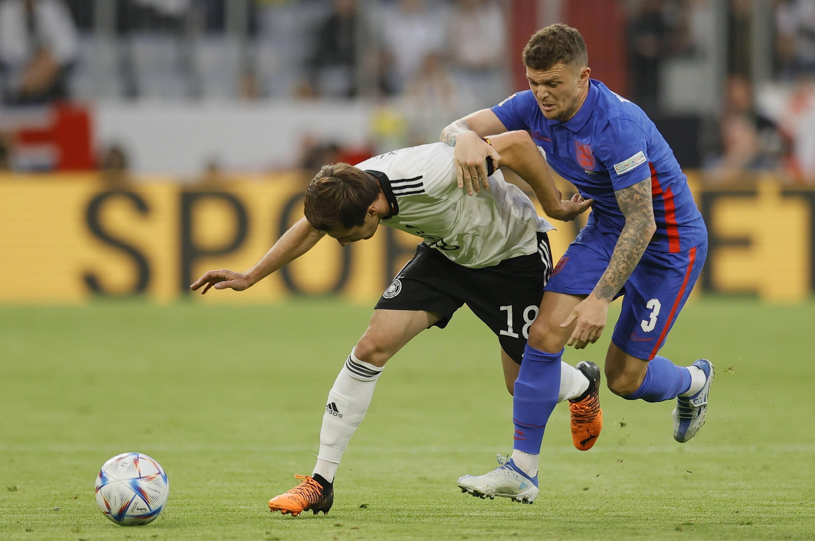 英格兰豪取连胜，三狮军团寻求第一晋级